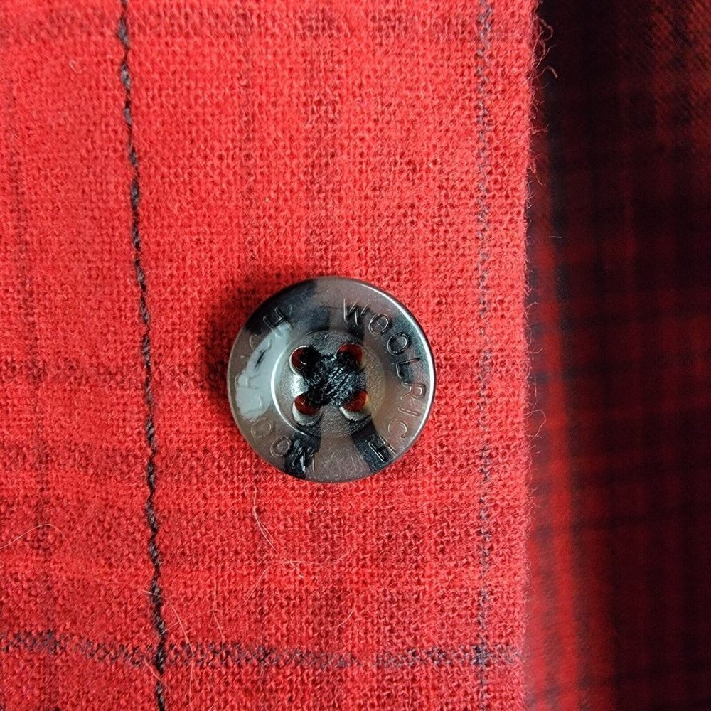 Woolrich Flannel Shirt Mens Medium Red Black Shadow Plaid Cotton Button Up - Picture 8 of 15